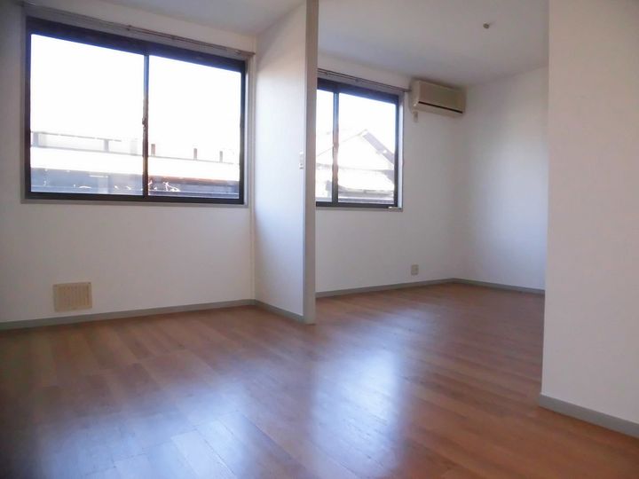 健光ハイツの居間