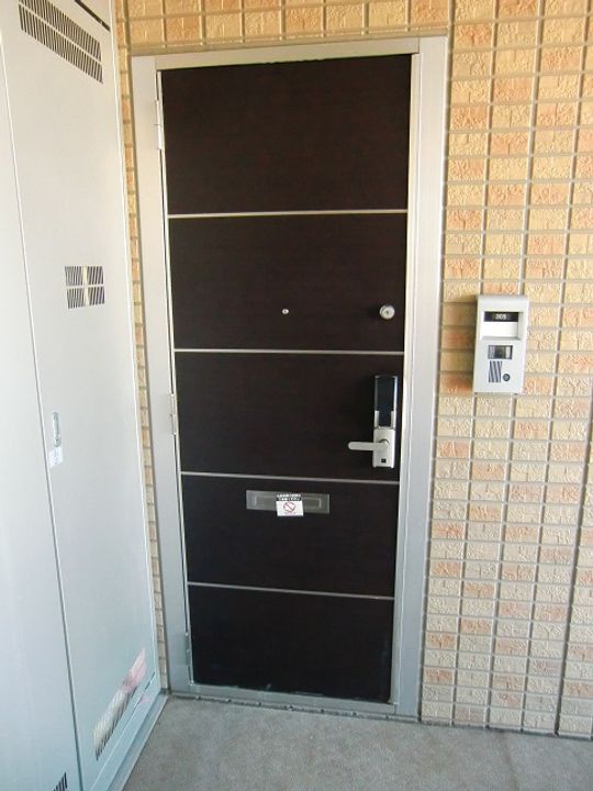 ウィンザー大槻の玄関