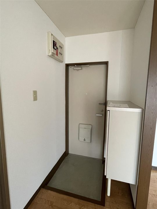 ビューヒルズBの玄関