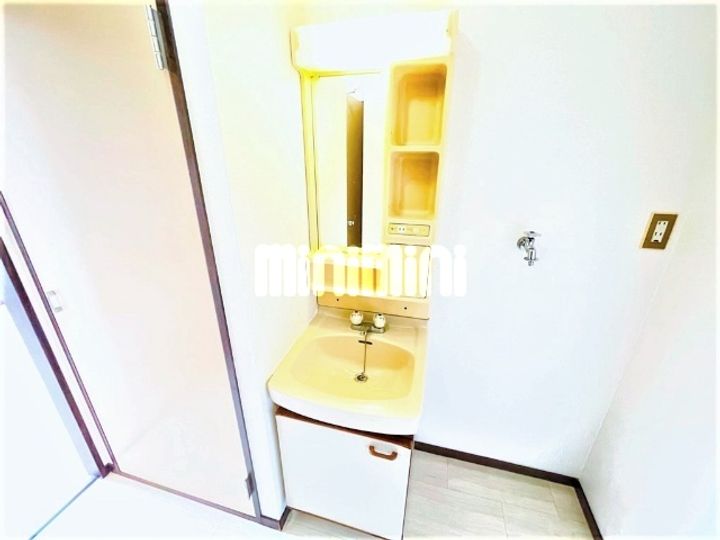 ハイマート栄 Aの内装