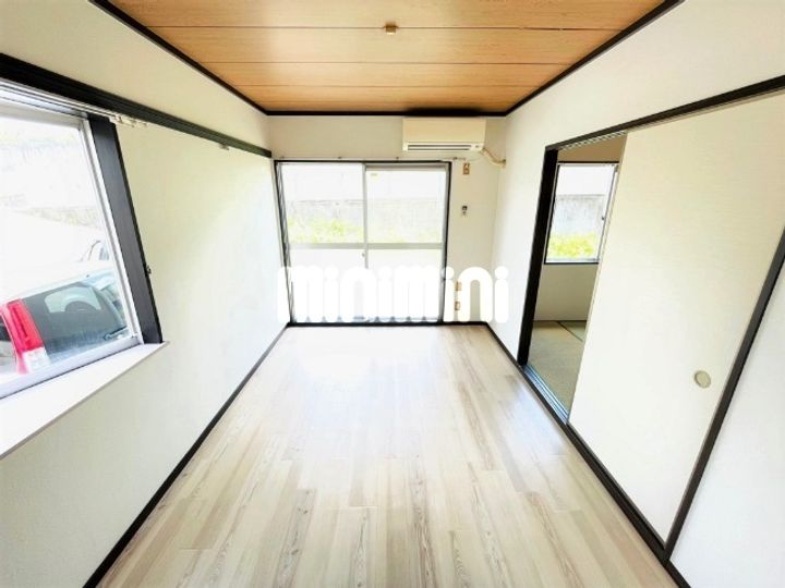 ハイマート栄 Aの内装