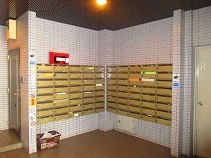 神奈川県横浜市西区久保町の賃貸マンションの地図