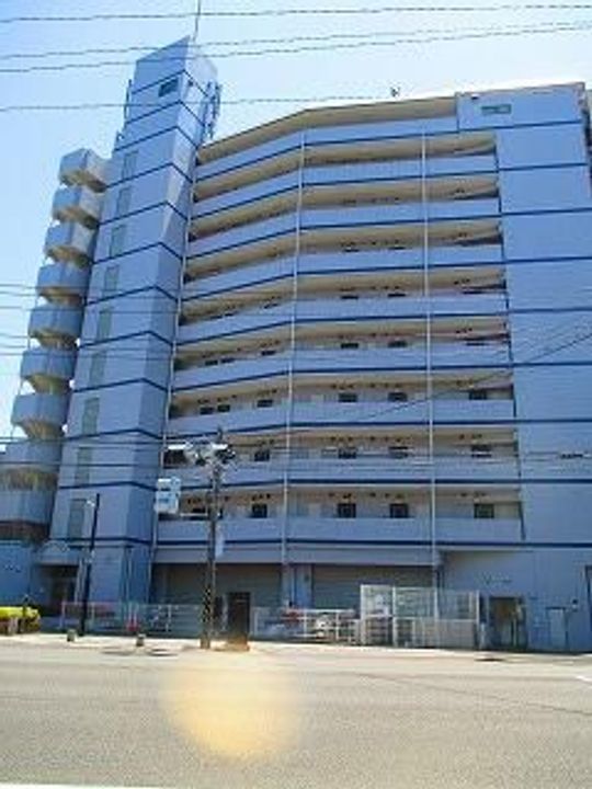 神奈川県横浜市西区久保町の賃貸マンションの外観