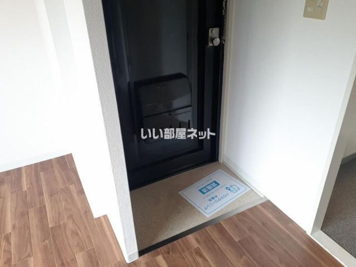 大阪府枚方市禁野本町1(マンション)の賃貸物件の玄関