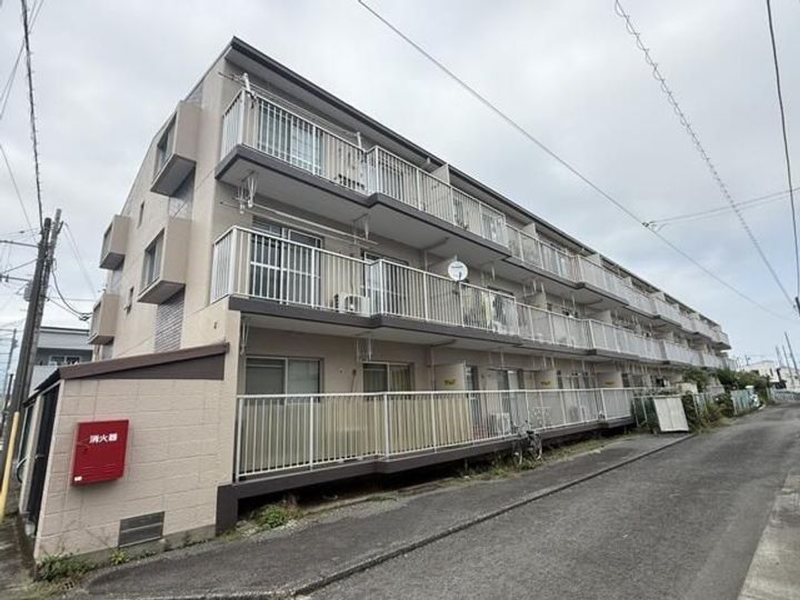 神奈川県小田原市新屋(マンション)の賃貸物件の外観