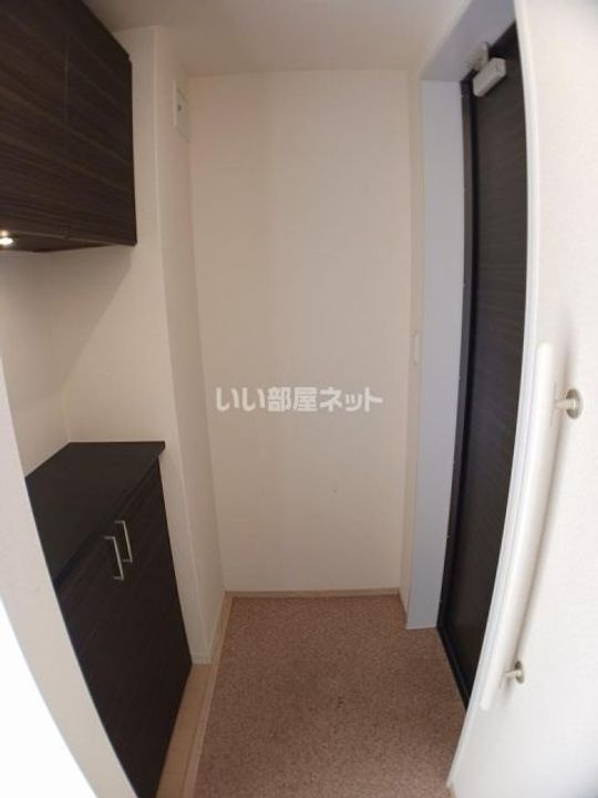 京都府綾部市幸通(マンション)の賃貸物件の玄関