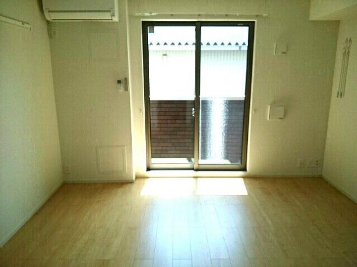 エスポワール IIの居間