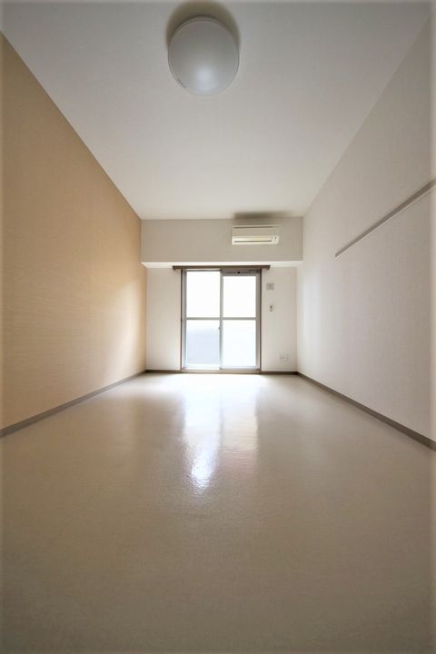 リード室町の内装