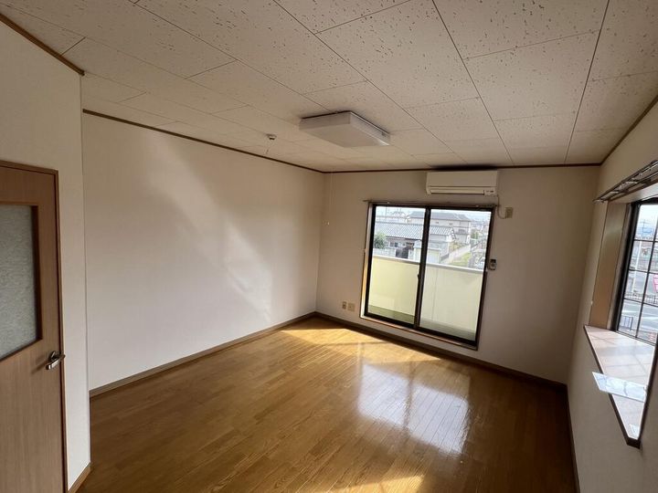 ハイツプリムラの居間