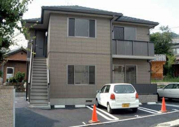 広島県呉市東辰川町(アパート)の賃貸物件の外観