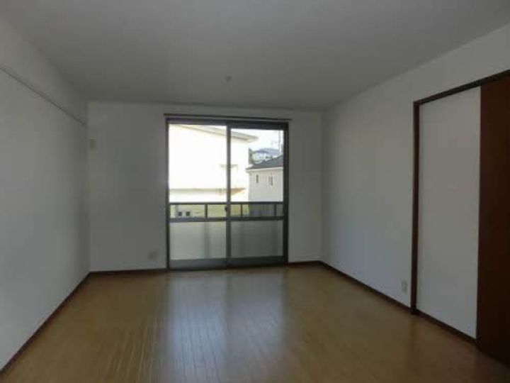 広島県呉市東辰川町(アパート)の賃貸物件の居間