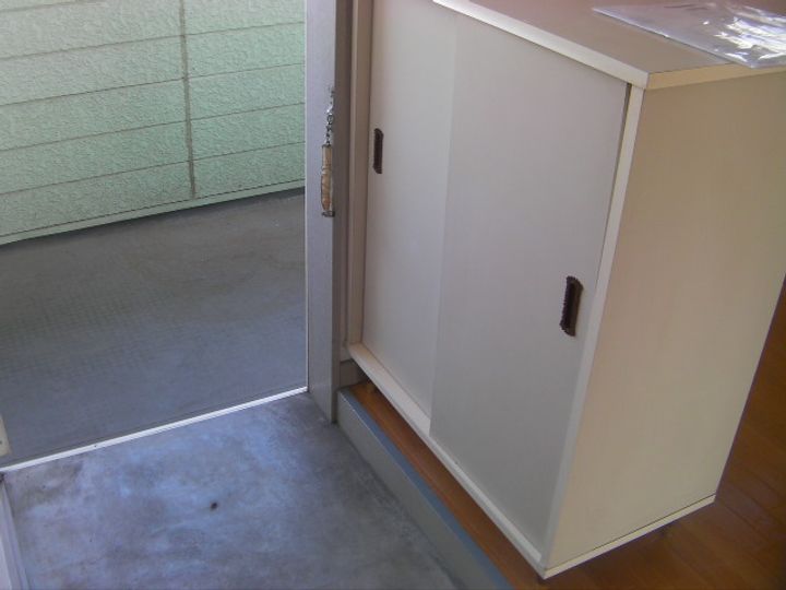 ハラハイツの玄関