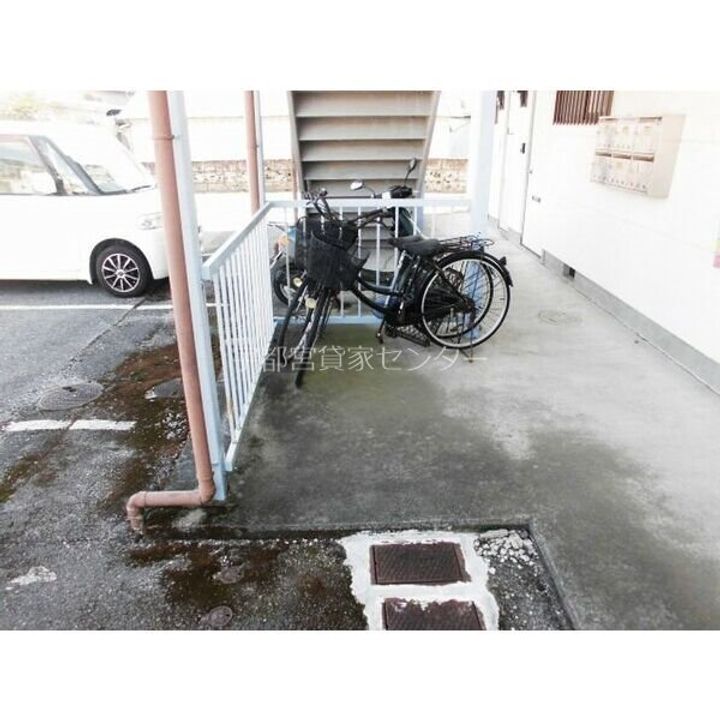 メゾン駒生の地図