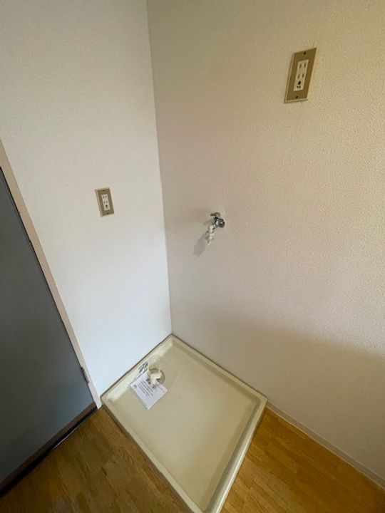 Bハウジングの内装