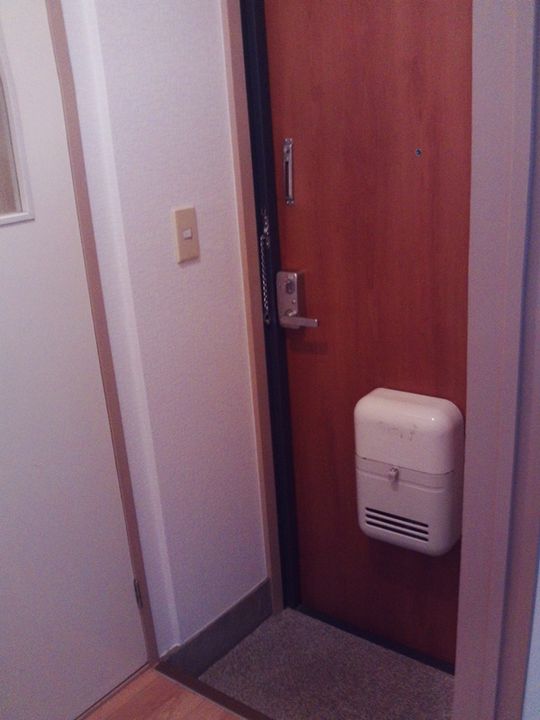 コーポ35ヤナギヤの玄関