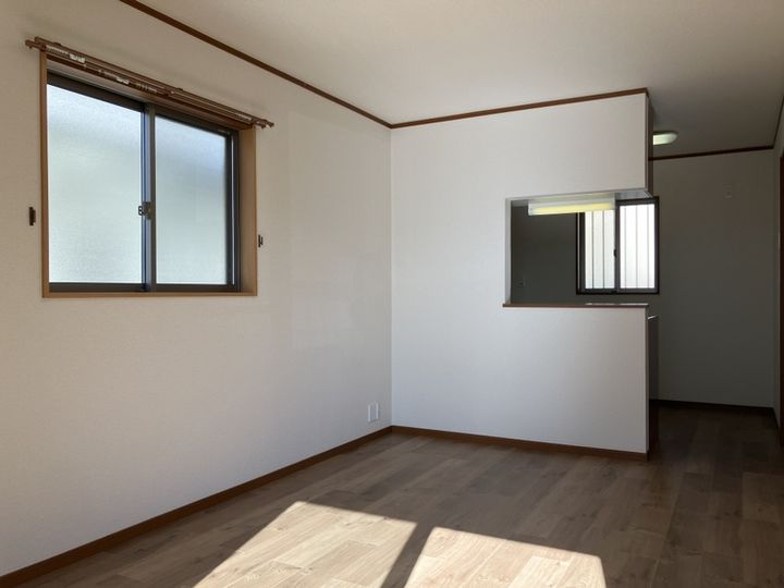 サウスコート中田の居間