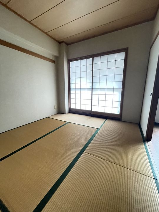トーカンマンション泉が丘の居間