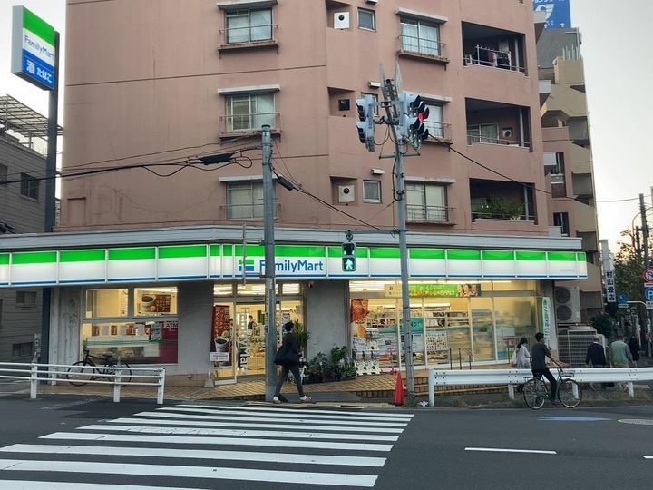 クイーンヒルズの周辺