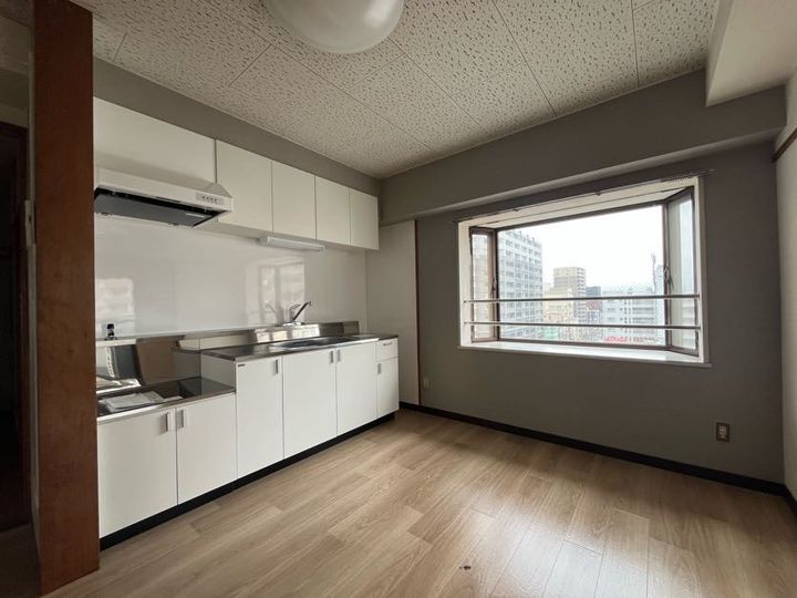 レジデンスYMMの居間