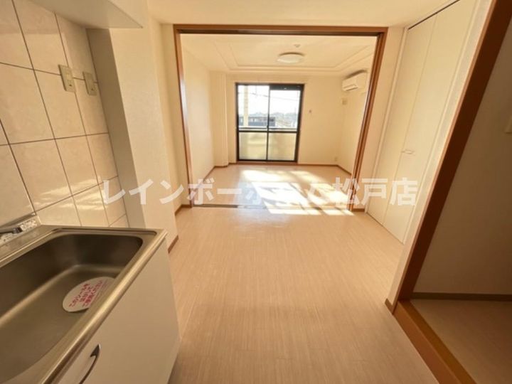 千葉県流山市おおたかの森西1(マンション)の賃貸物件の居間