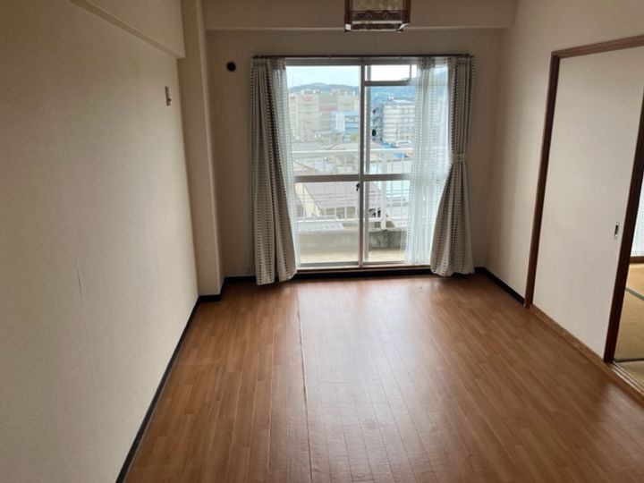 万年ハイツの居間