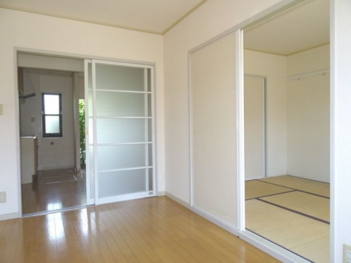 ファミール向陽の居間