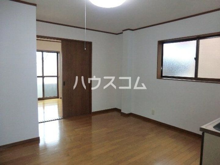 リーベン弥生の居間