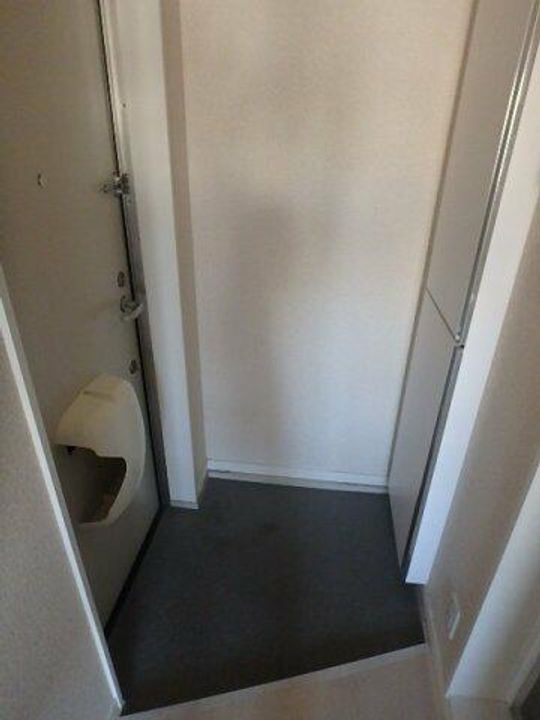 ヴィハージュ大口の玄関