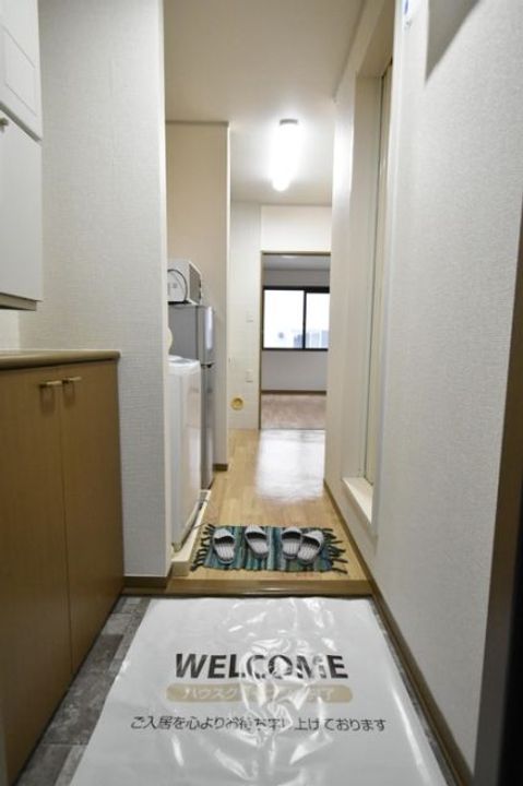 新潟県新潟市中央区文京町(アパート)の賃貸物件の玄関