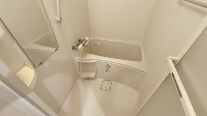 岡山県岡山市中区浜1(アパート)の賃貸物件の風呂