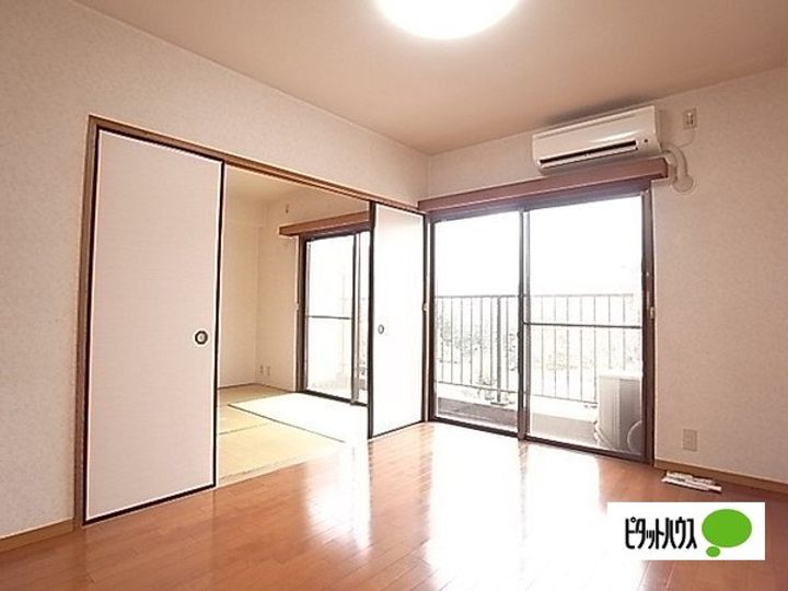 リリーハイツの居間