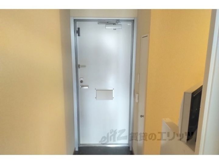 レオパレスアスカの玄関