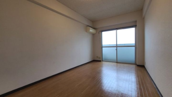 ジョイフル垂水南の居間