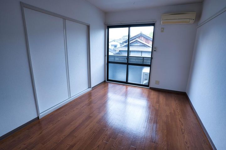 ポートシマダ C棟の居間