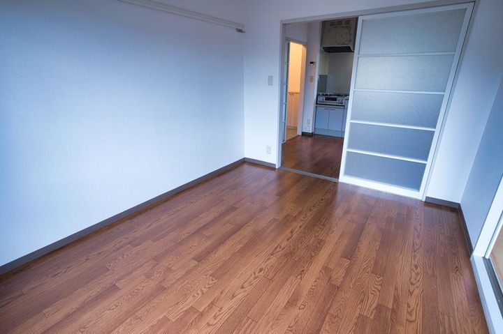 ポートシマダ C棟の居間