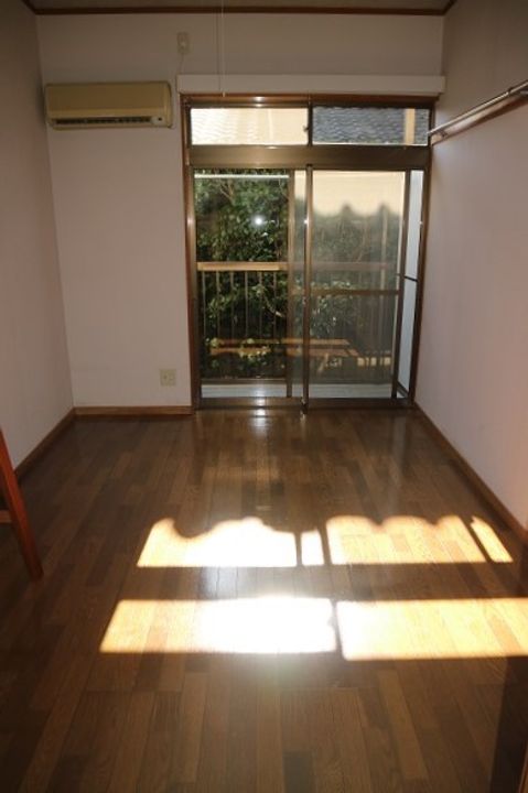 エトワール井上IIの居間