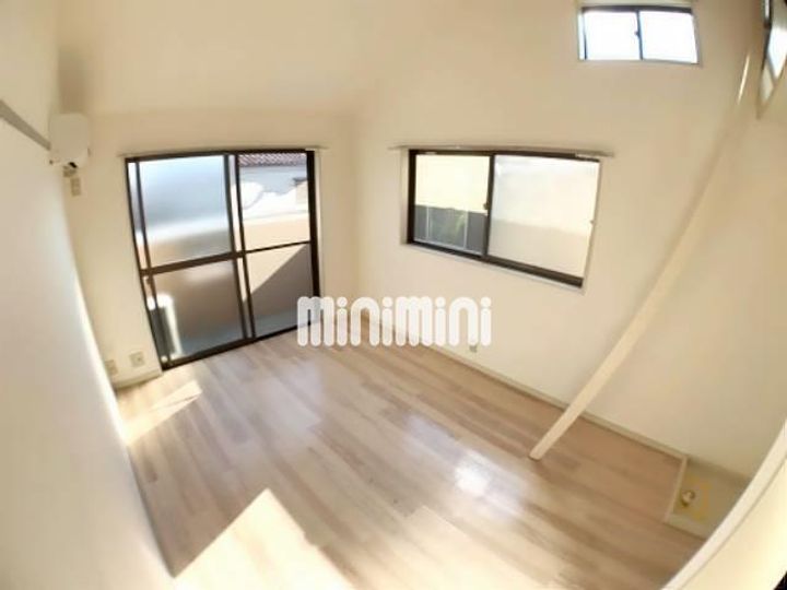 メゾンステラIIの居間