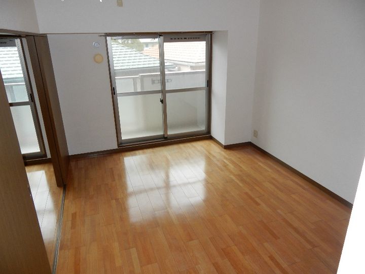 愛知県半田市雁宿町3(マンション)の賃貸物件の居間