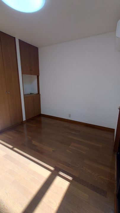 フローラ田園調布の居間