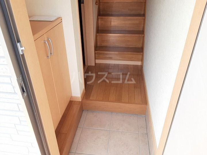 シャトレーアキIIの玄関