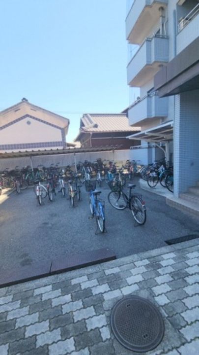 グランドピリ―浦安の地図