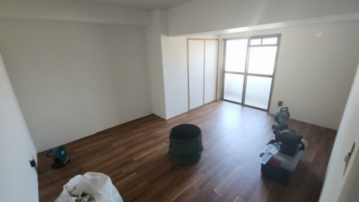 グランドピリ―浦安の居間