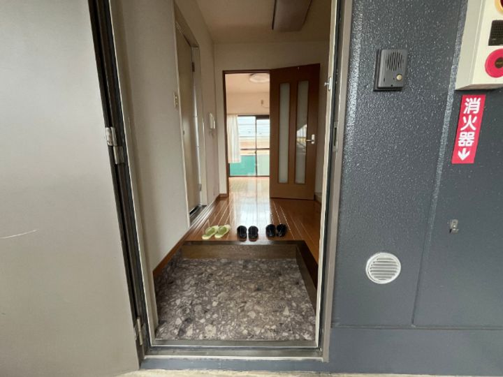 テラス鶴ヶ峰の玄関