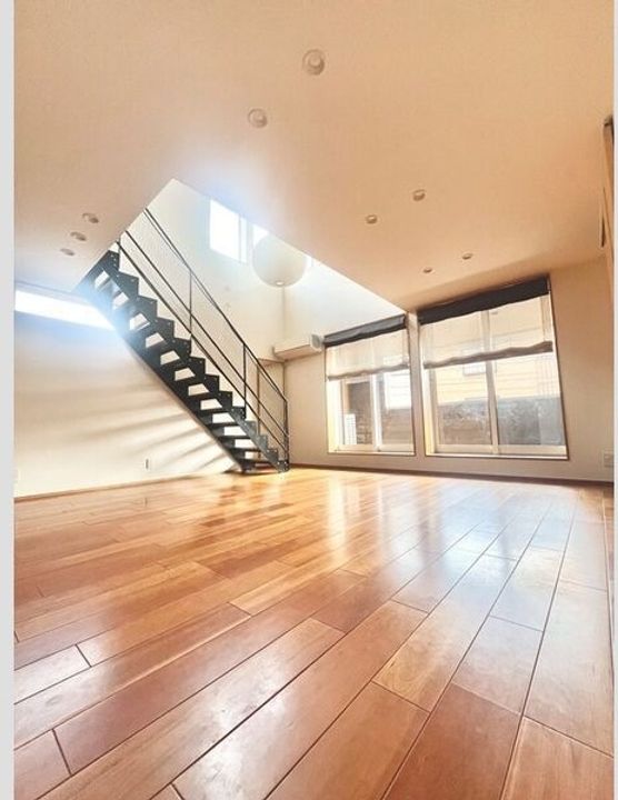 愛知県名古屋市千種区桐林町2(一戸建)の賃貸物件の居間