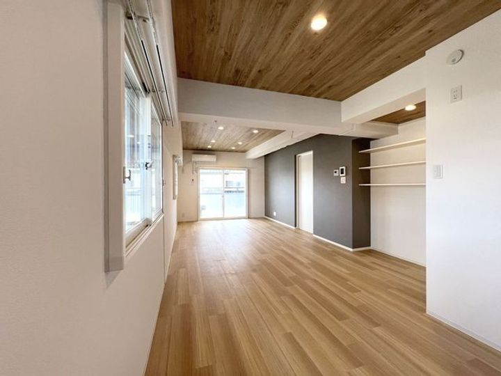 フリージア高木の居間