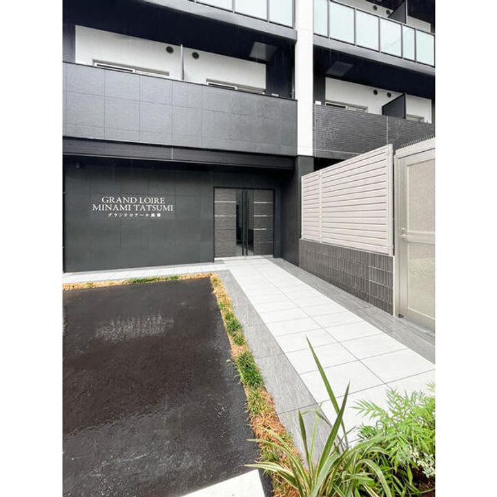 グランドロアール南巽の地図