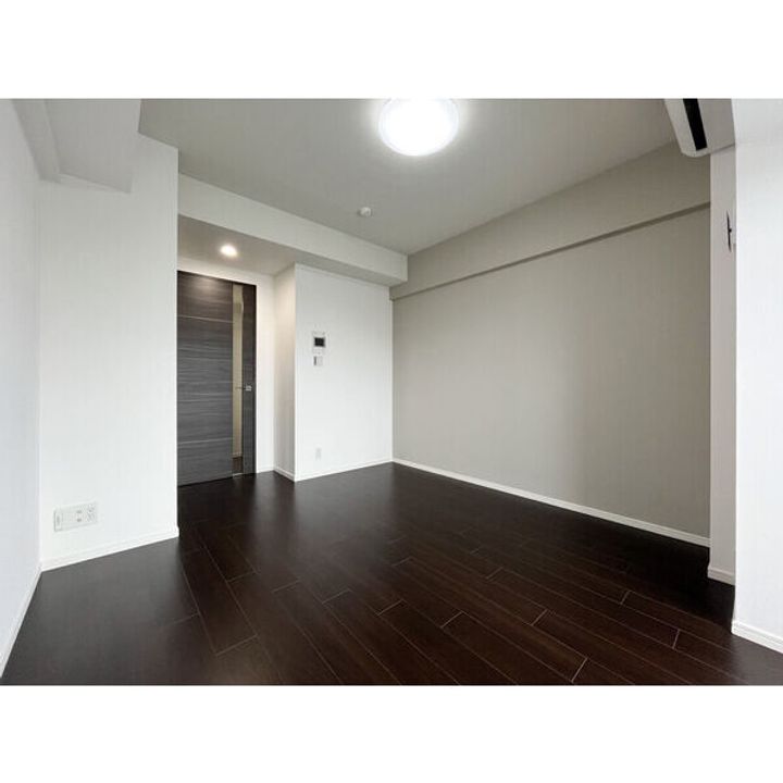 グランドロアール南巽の居間