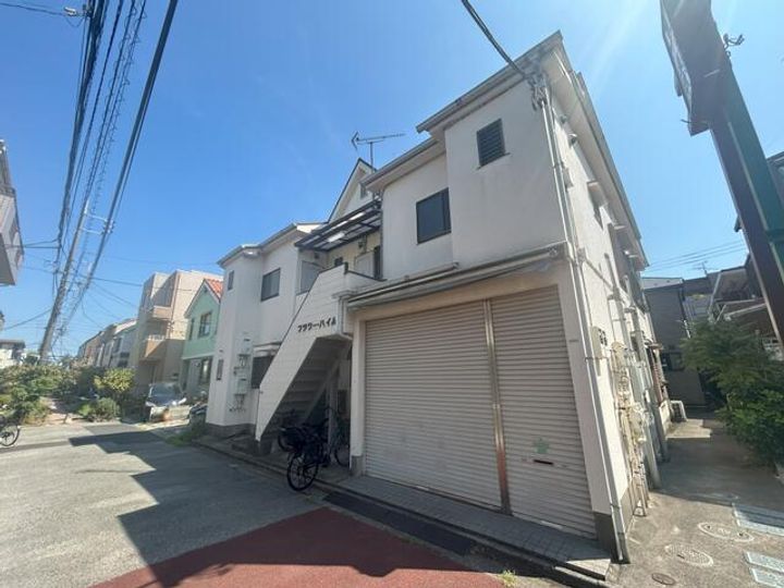 フラワーハイムの外観