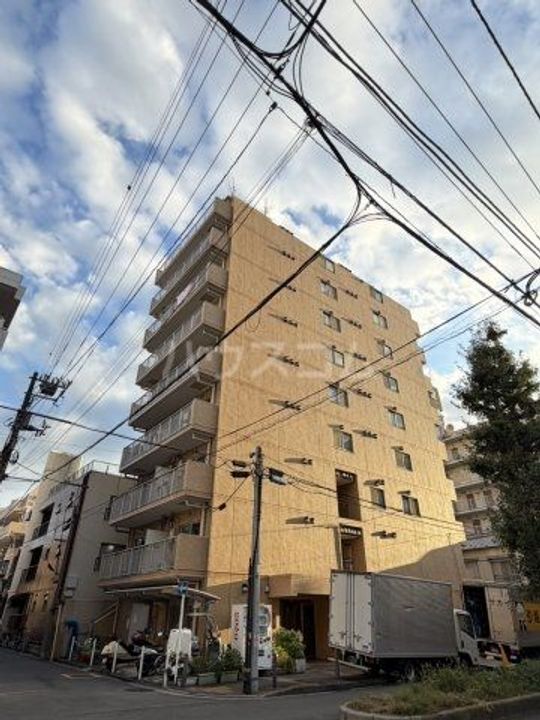 コスモスクエア大通り公園の外観