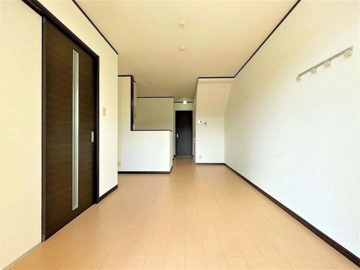 アンフィニジャン A棟の居間